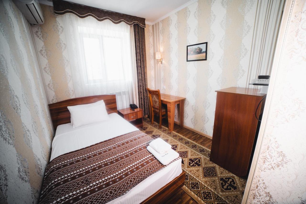 Sunrise Osh Hotel Buitenkant foto