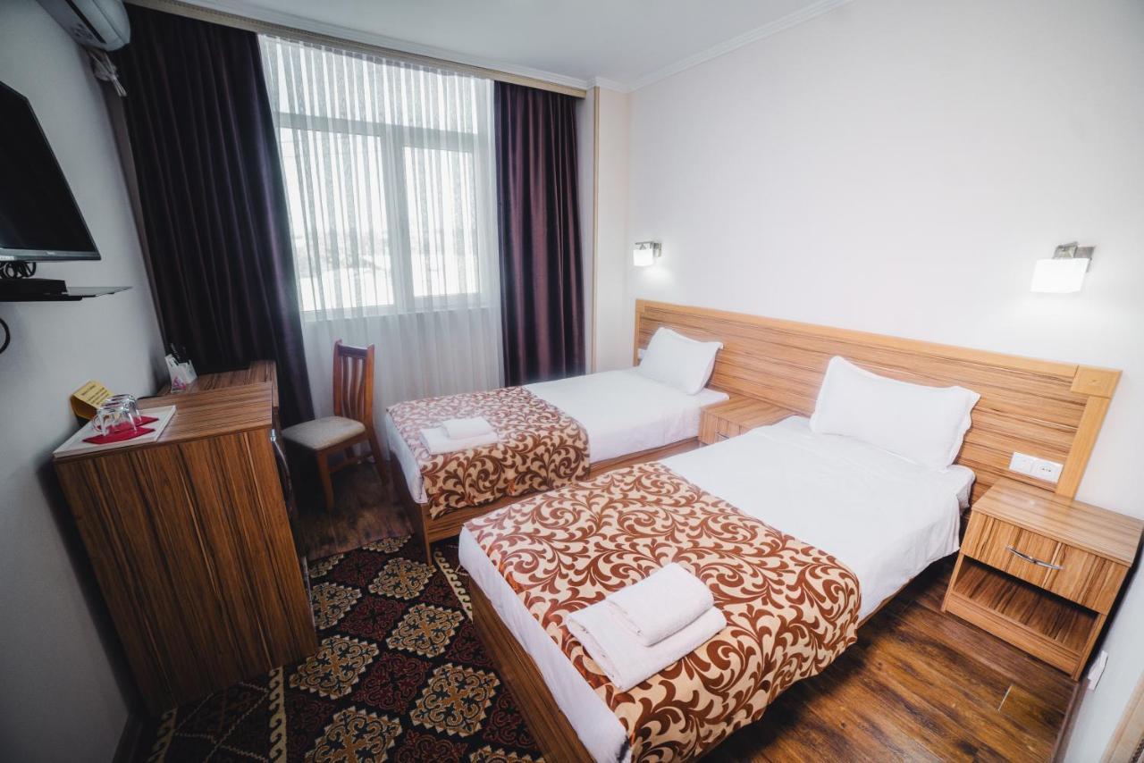 Sunrise Osh Hotel Buitenkant foto