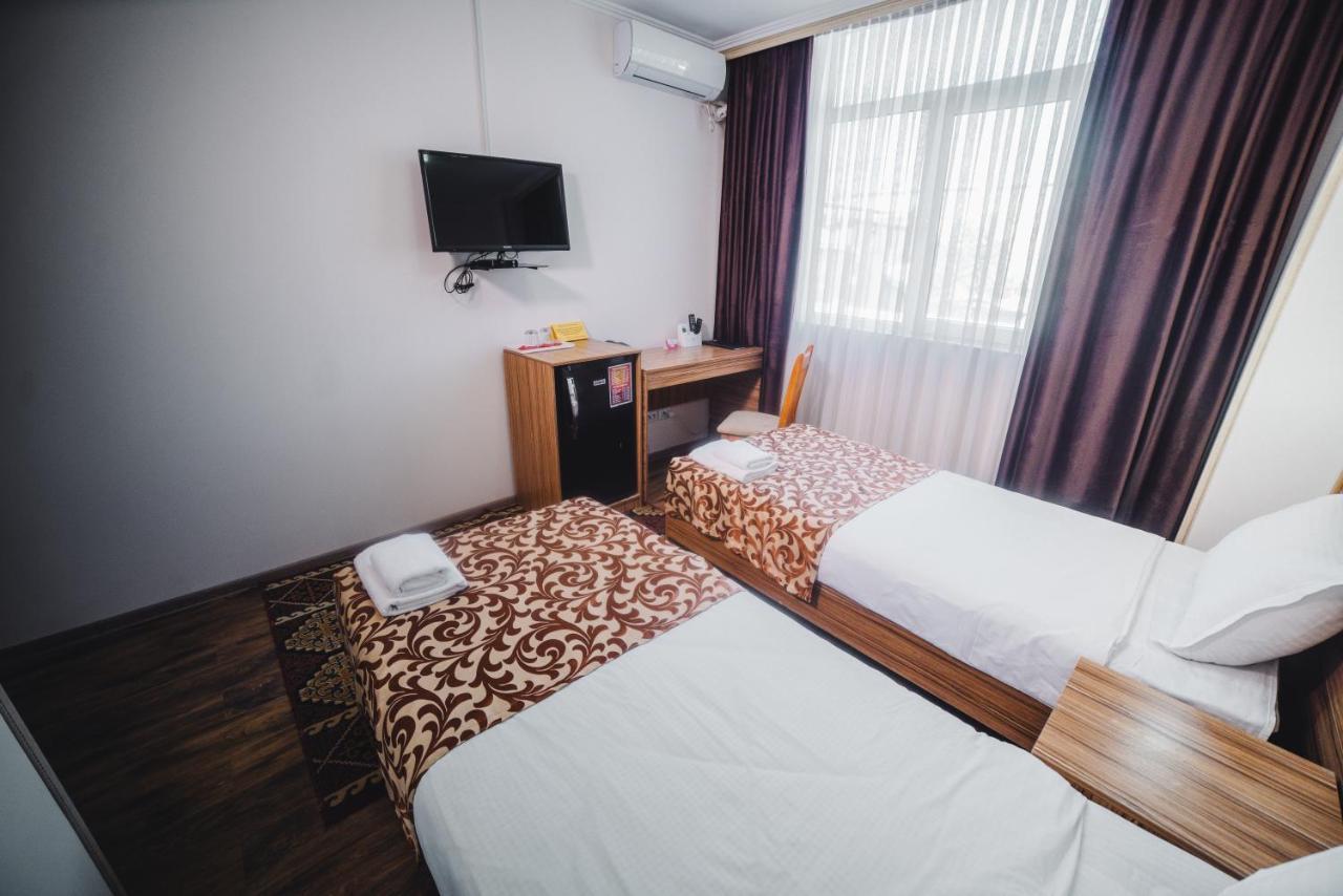 Sunrise Osh Hotel Buitenkant foto